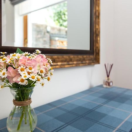 Dormie Cottage, Lovely Bright And Spacious Bungalow With Wood Fire Ballater Kültér fotó