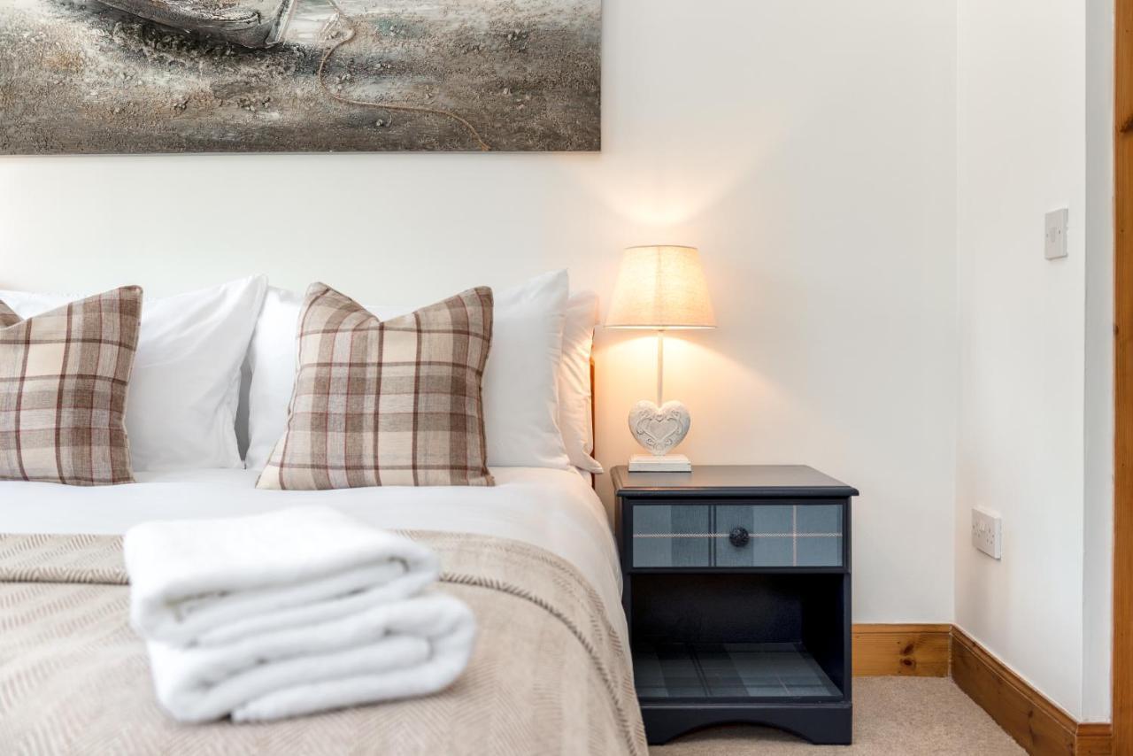 Dormie Cottage, Lovely Bright And Spacious Bungalow With Wood Fire Ballater Kültér fotó