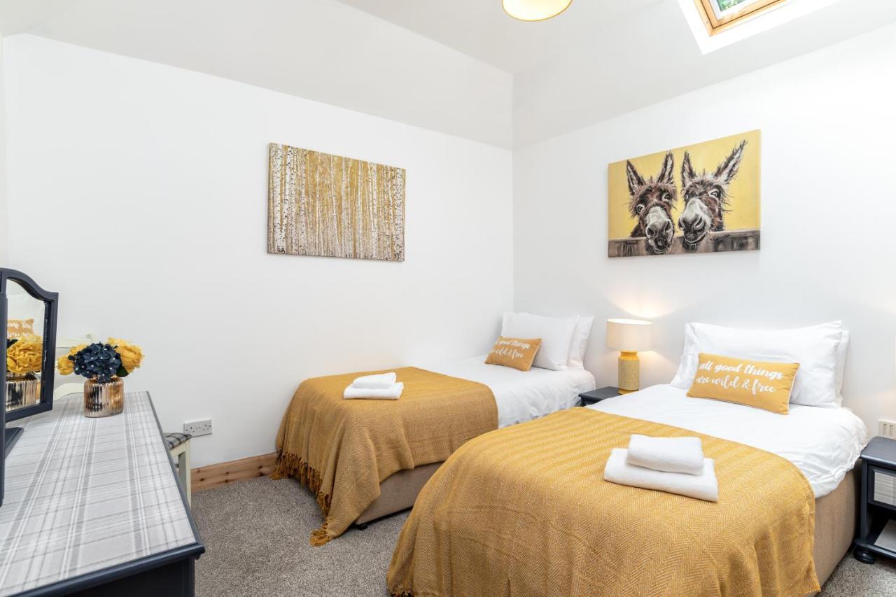 Dormie Cottage, Lovely Bright And Spacious Bungalow With Wood Fire Ballater Kültér fotó